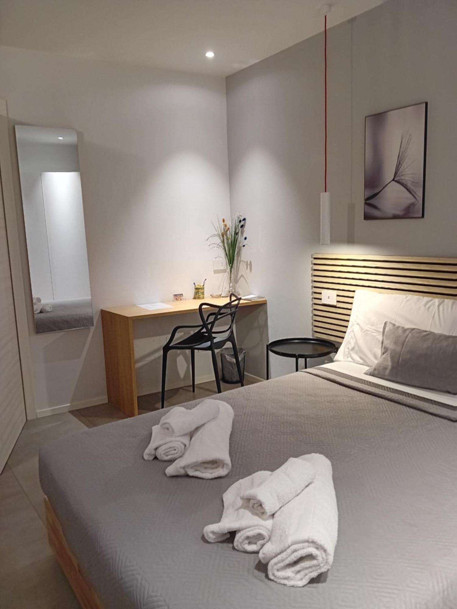 Aparthotel Porta San Paolo House Castelbuono  Esterno foto